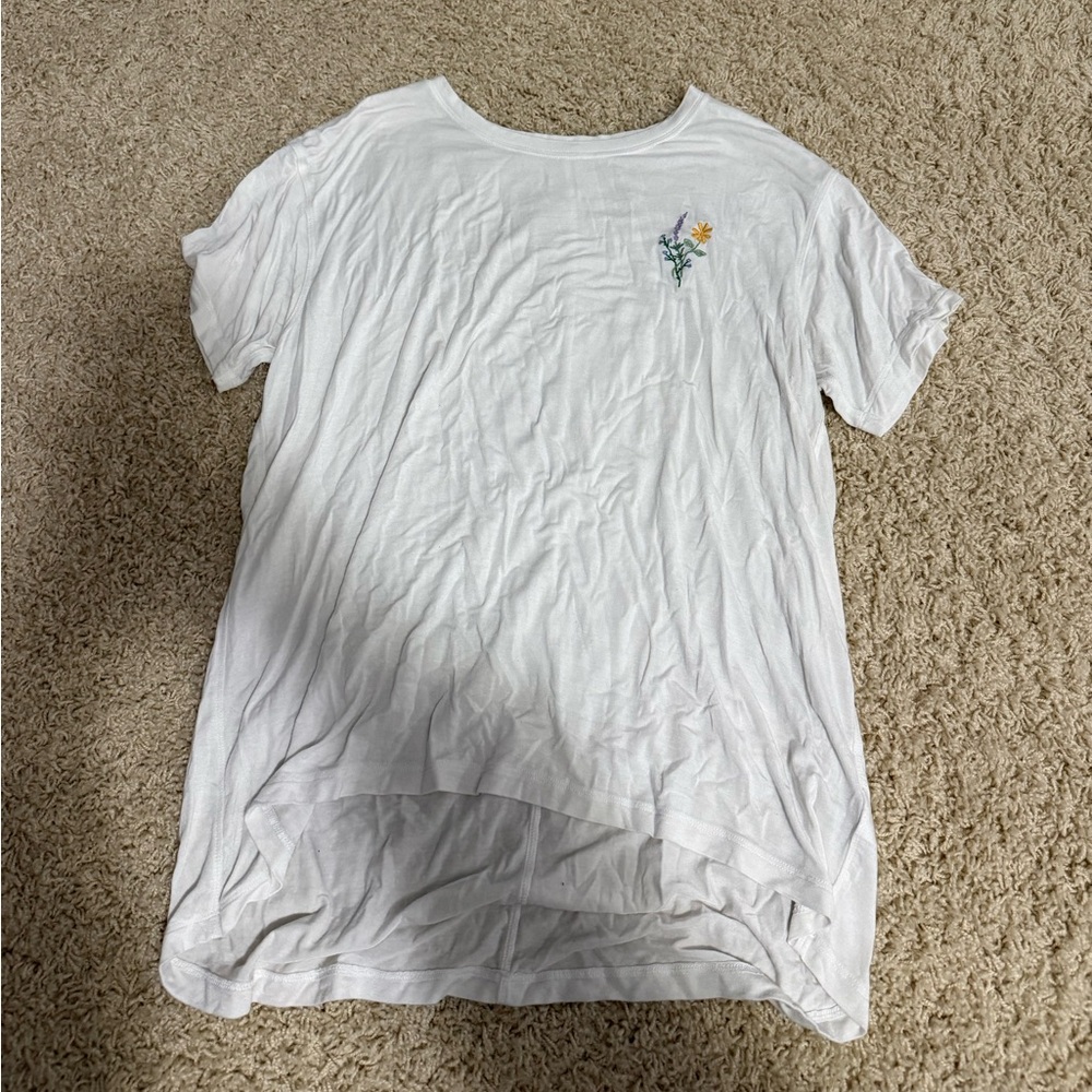 American Eagle Outfitters White Short Sleeve Tee with Floral Embroidery